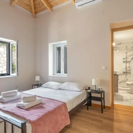 Дом отдыха Ionian Exanthia